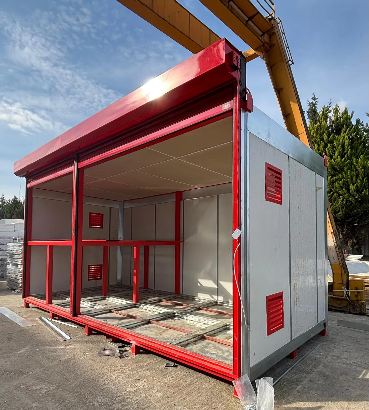 Waste and hygiene container designed for industrial use, providing safe, durable, and hygienic waste management.